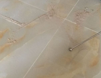 怀宁瓷砖空鼓维修公司分享粘合剂选择不当在瓷砖铺贴过程中可能导致以下问题